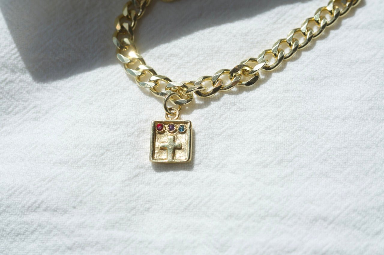 Cross Bracelet - IN A PEACE gold close view