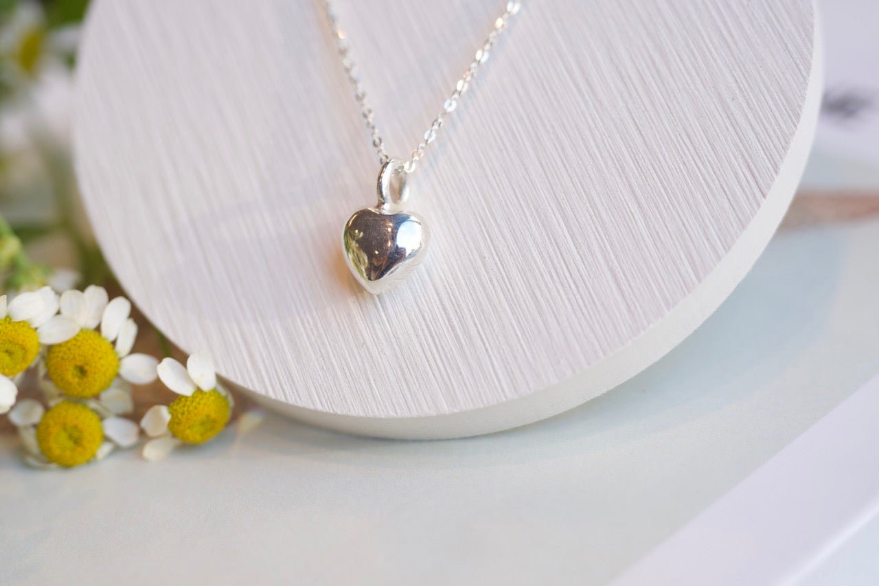 Joyful Heart Necklace - IN A PEACE - silver with flowers