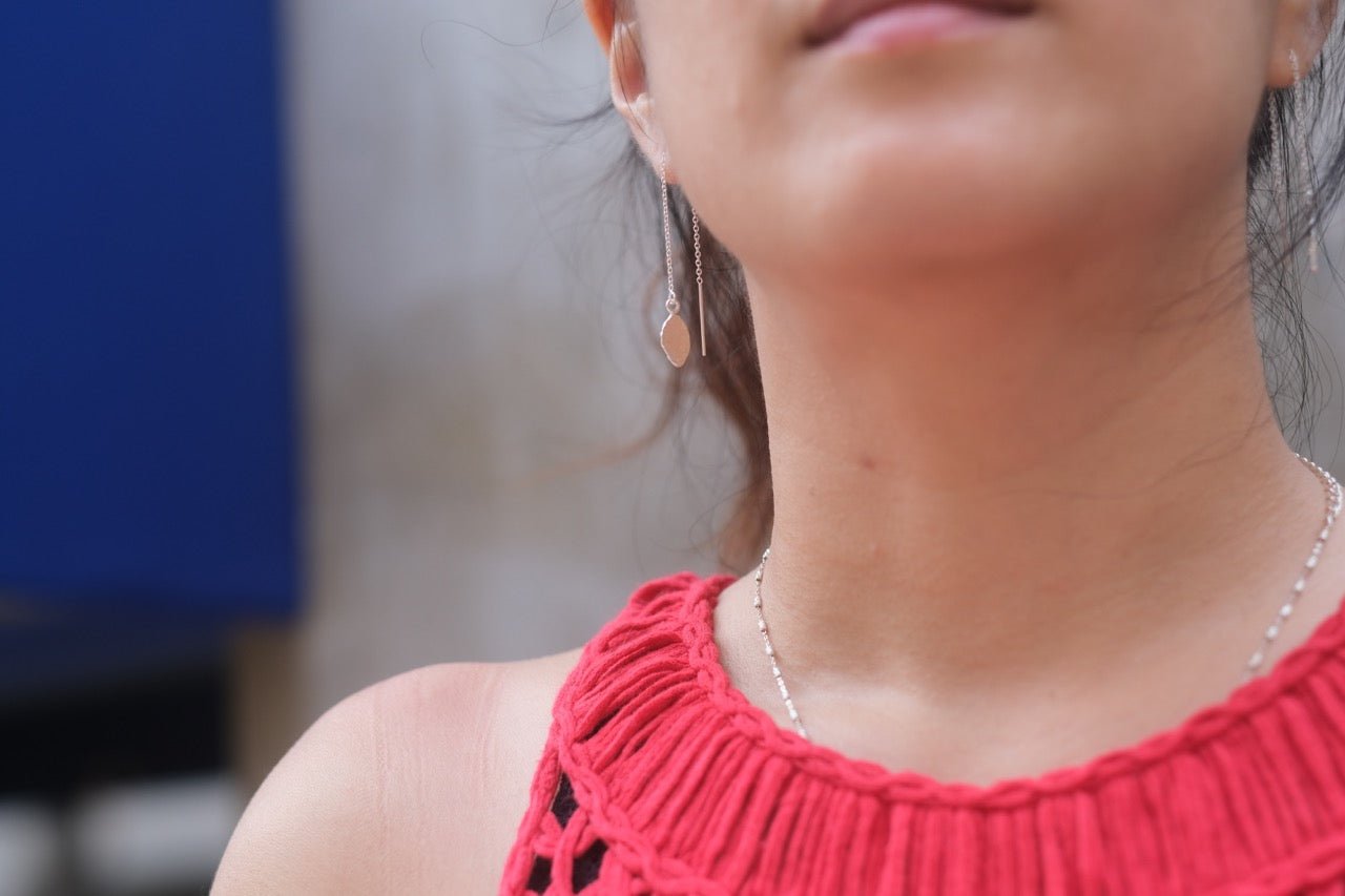 Leaf Threader Earrings - IN A PEACE - silver - street view