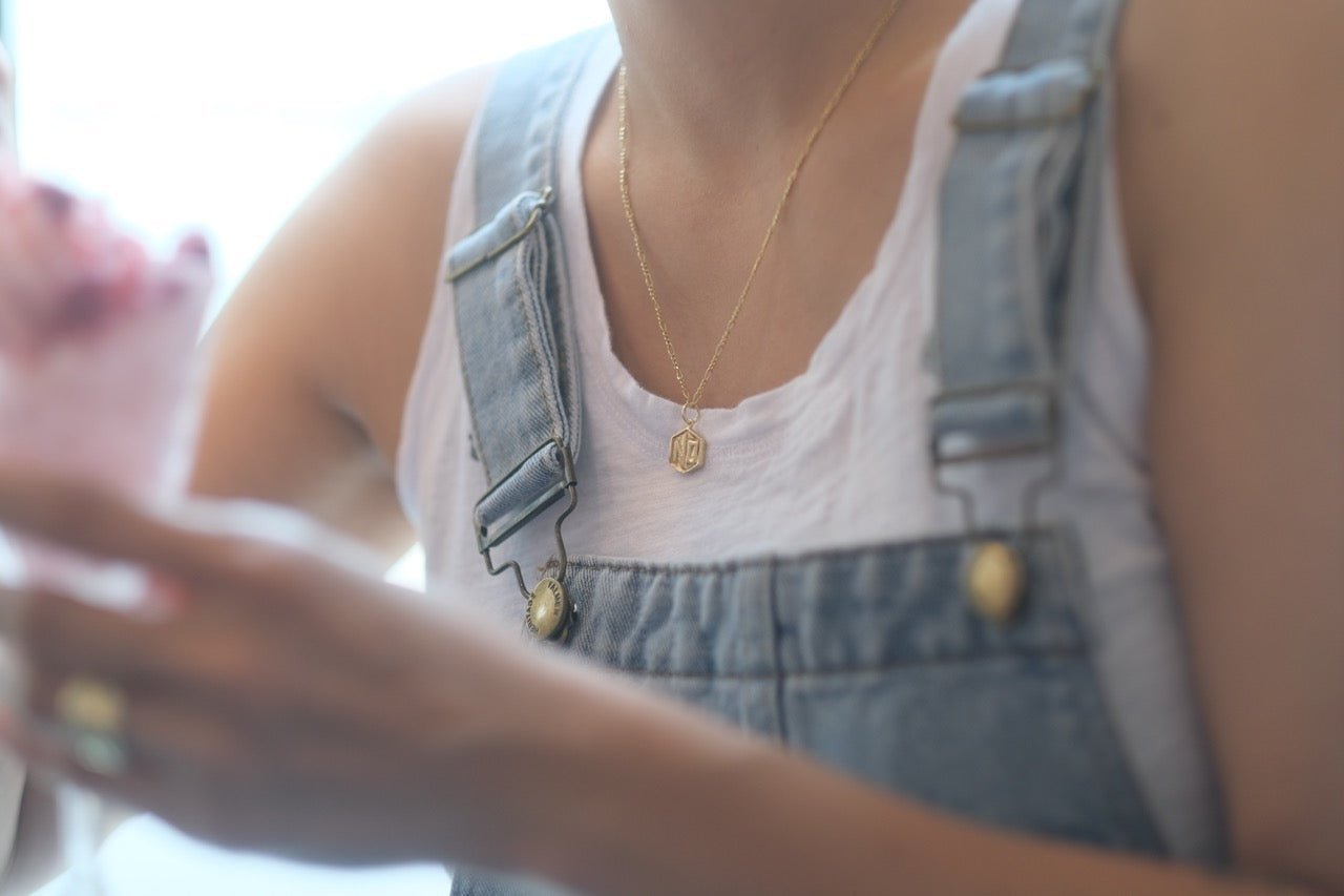 Mental Health Matters Necklace - IN A PEACE - gold - at a cafe