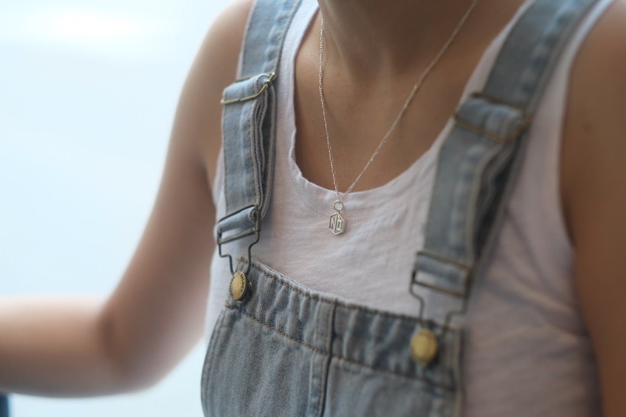 Mental Health Matters Necklace - IN A PEACE - silver - at a cafe